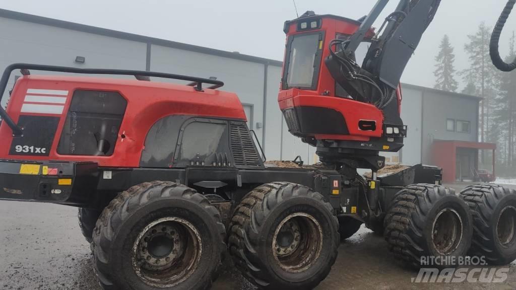 Komatsu 931XC Harvesterji