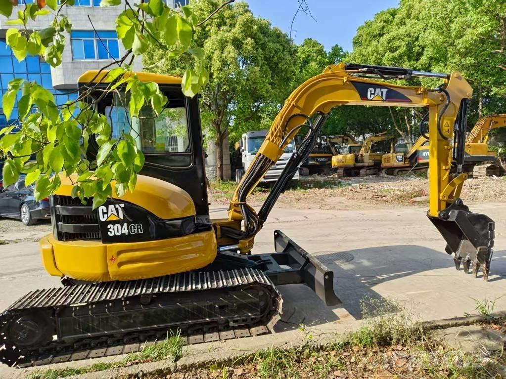 CAT 304 CR Mini bagri <7t