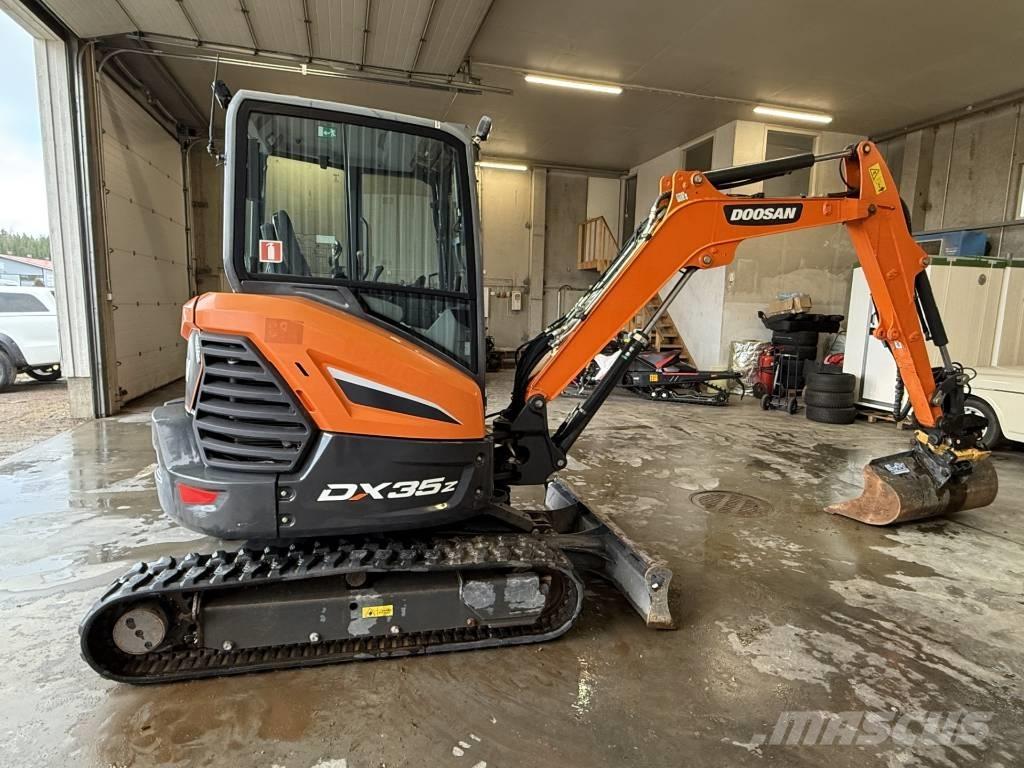 Develon DX 35 Z Mini bagri <7t