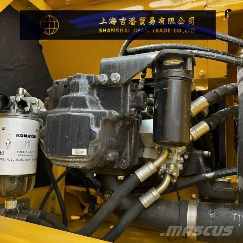 Komatsu PC 220 Bagri goseničarji