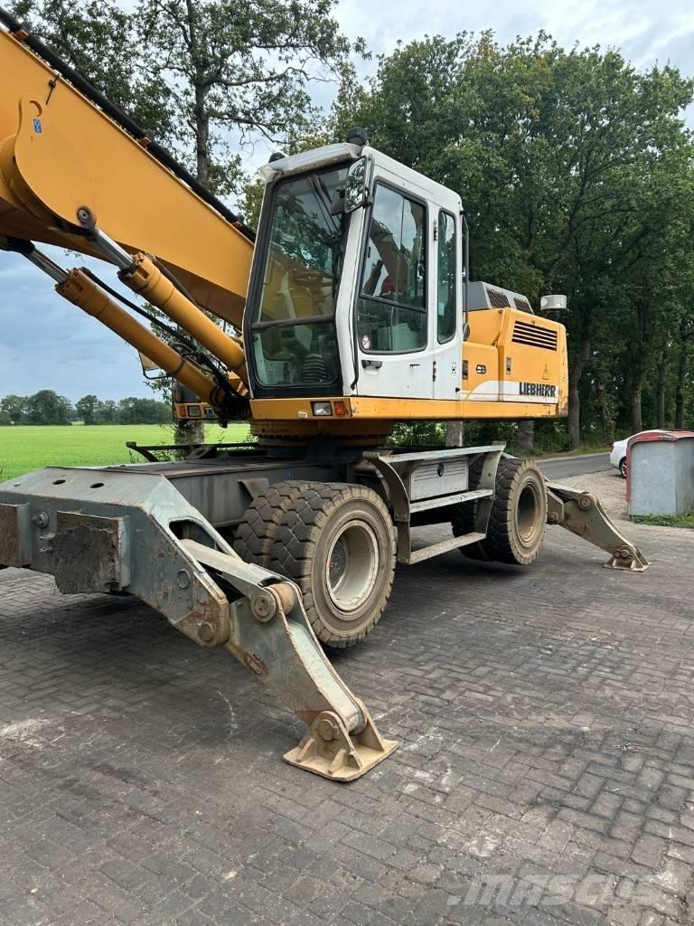 Liebherr 934 B Bagri za prekladanje primarnih/sekundarnih surovin