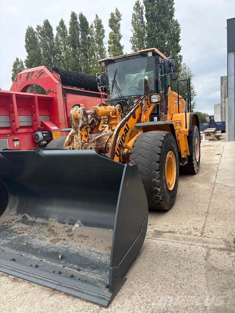Hyundai HL960 Kolesni nakladalci