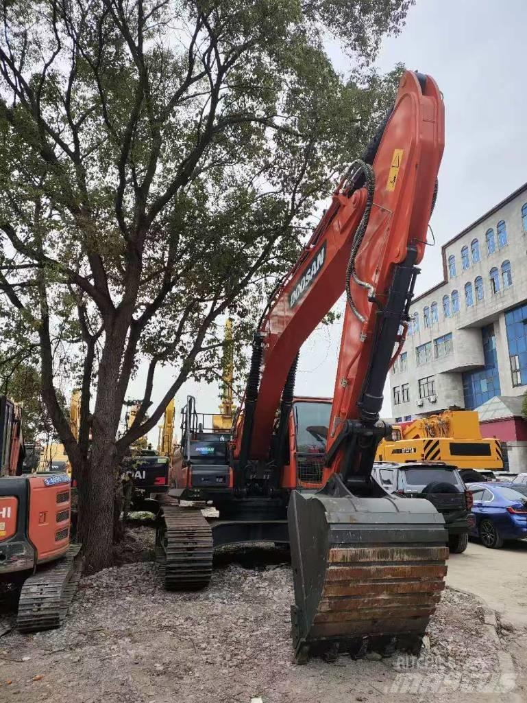 Doosan DX300LC-9c Bagri goseničarji