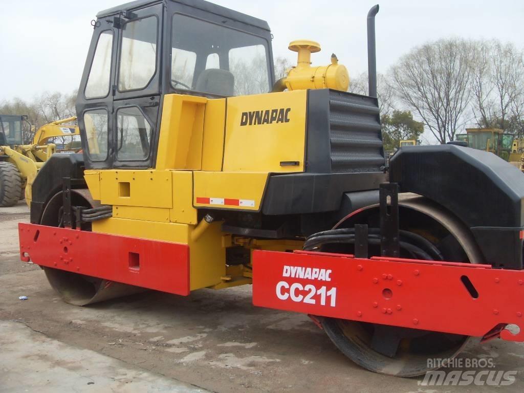 Dynapac CC 211 Dvojni valjarji