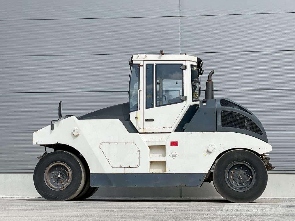Bomag BW 24 RH Kolesni valjarji s pnevmatikami
