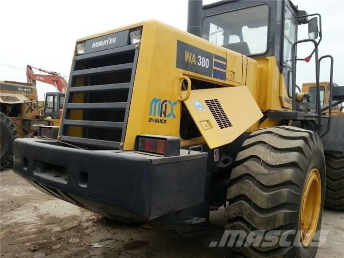 Komatsu WA 380-3 Kolesni nakladalci