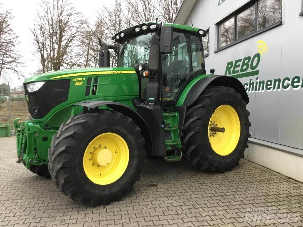 John Deere 6250R Traktorji