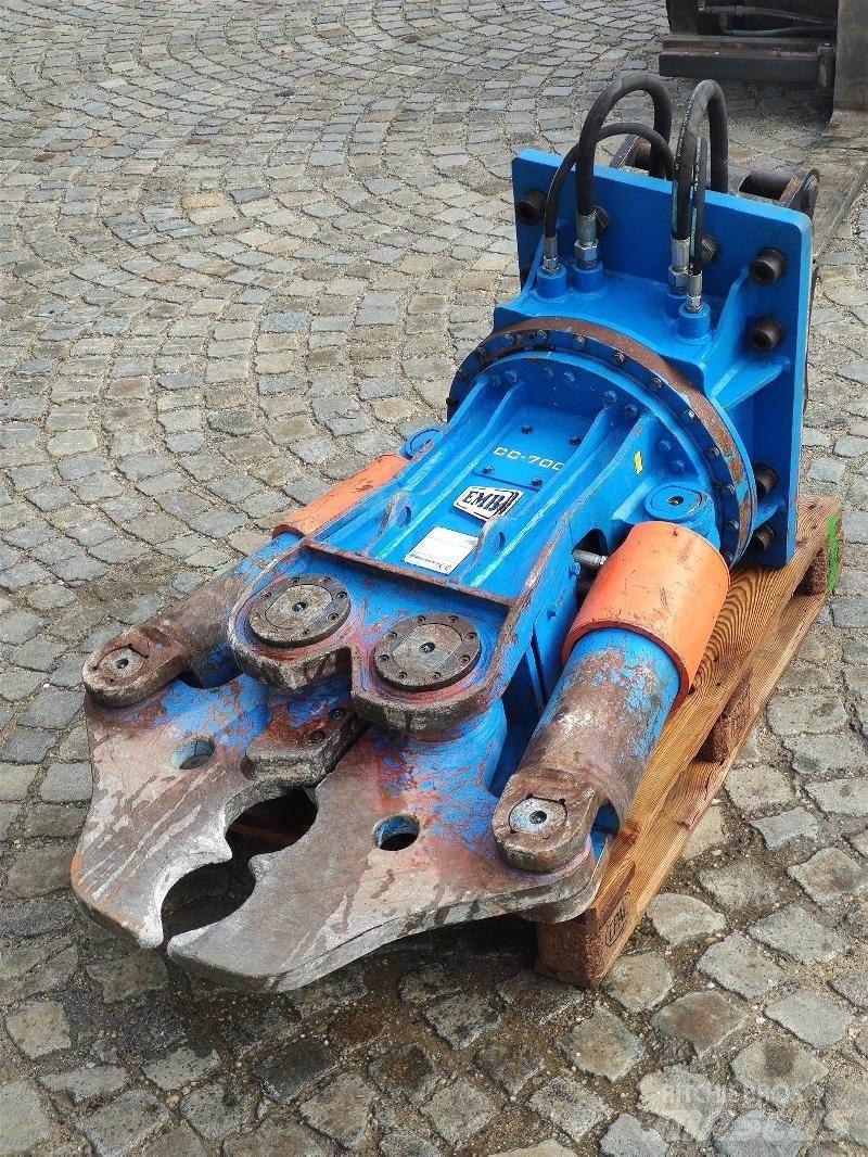  EMB CC700 Klešče