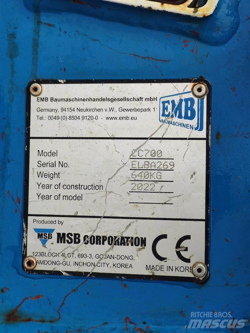  EMB CC700 Klešče