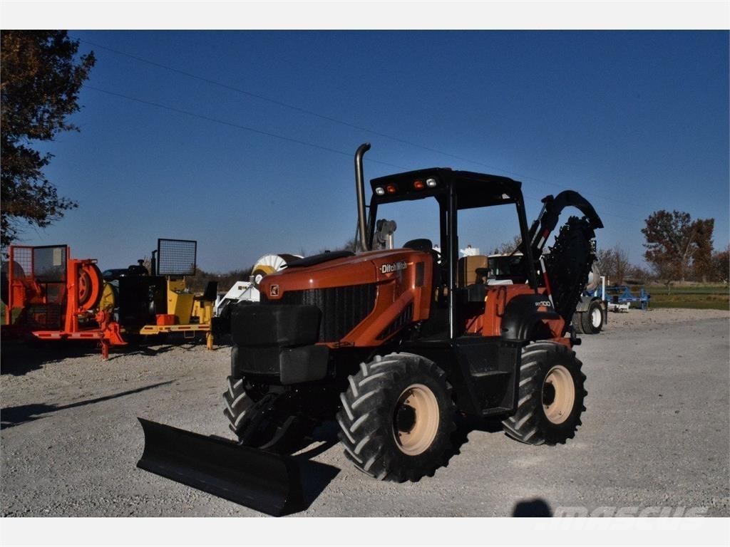 Ditch Witch RT100 Freze za kopanje jarkov Trenčerji