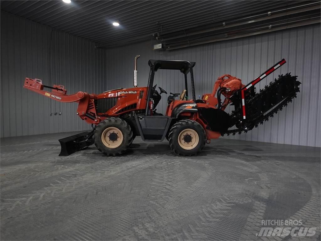 Ditch Witch RT120 Freze za kopanje jarkov Trenčerji