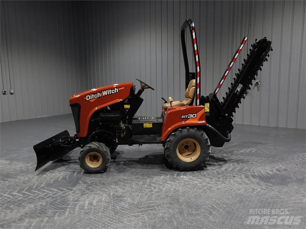 Ditch Witch RT30 Freze za kopanje jarkov Trenčerji