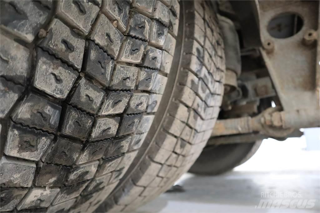 DAF CF65.220 Tovornjaki s ponjavo