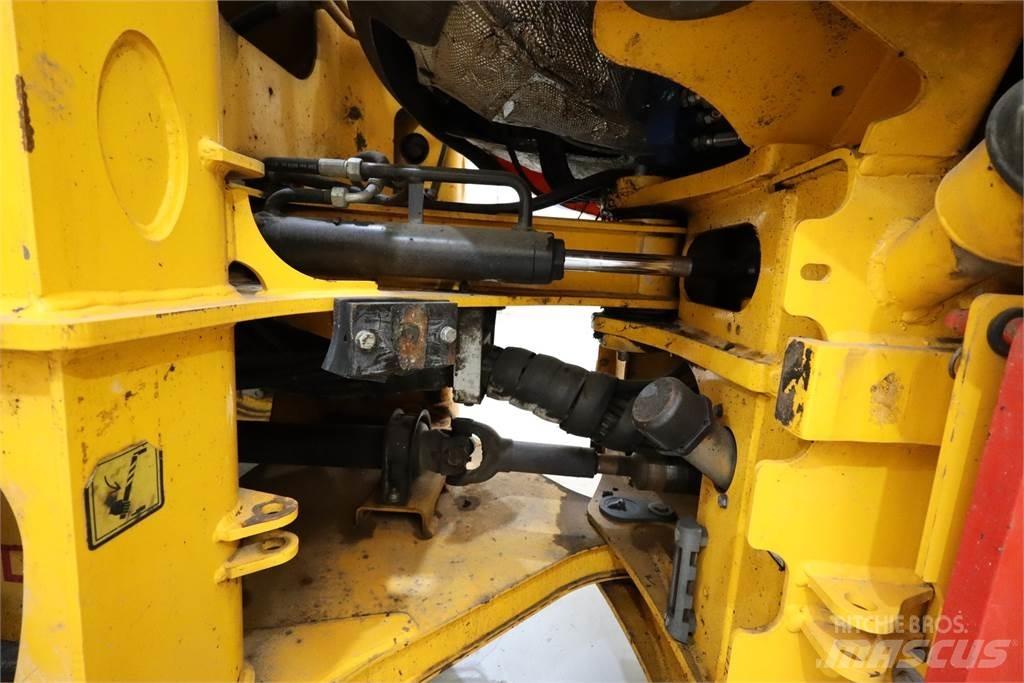 JCB 411 WHEEL LOADER Sadilniki