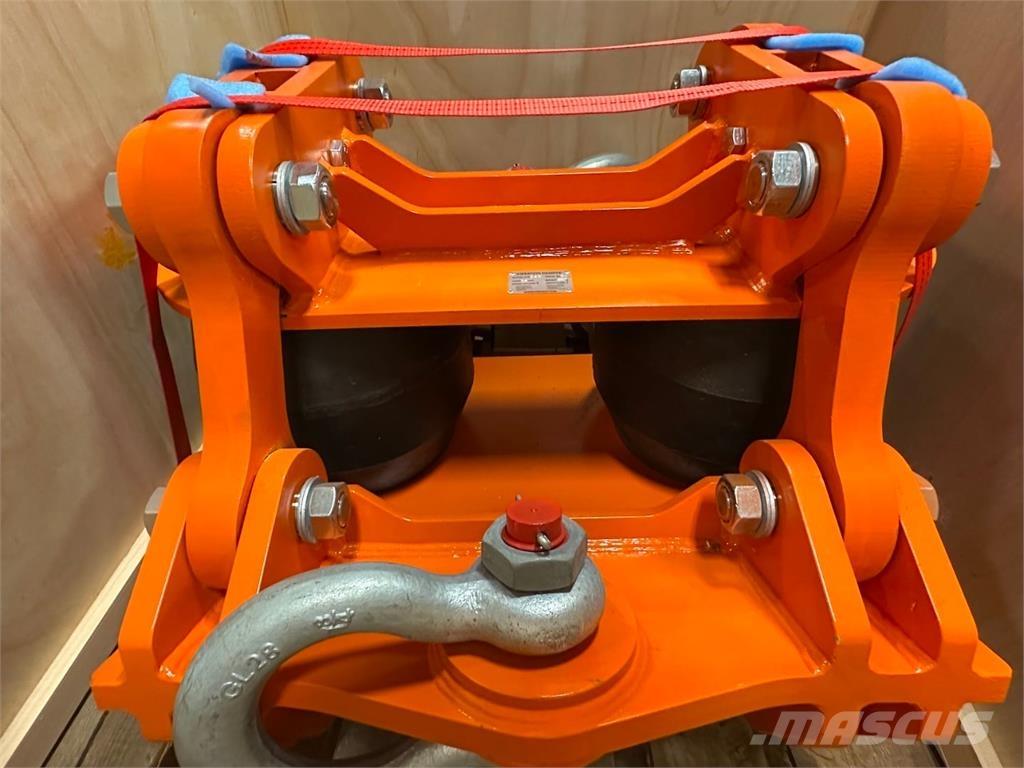  Finaros Druga dvigala/žerjavi