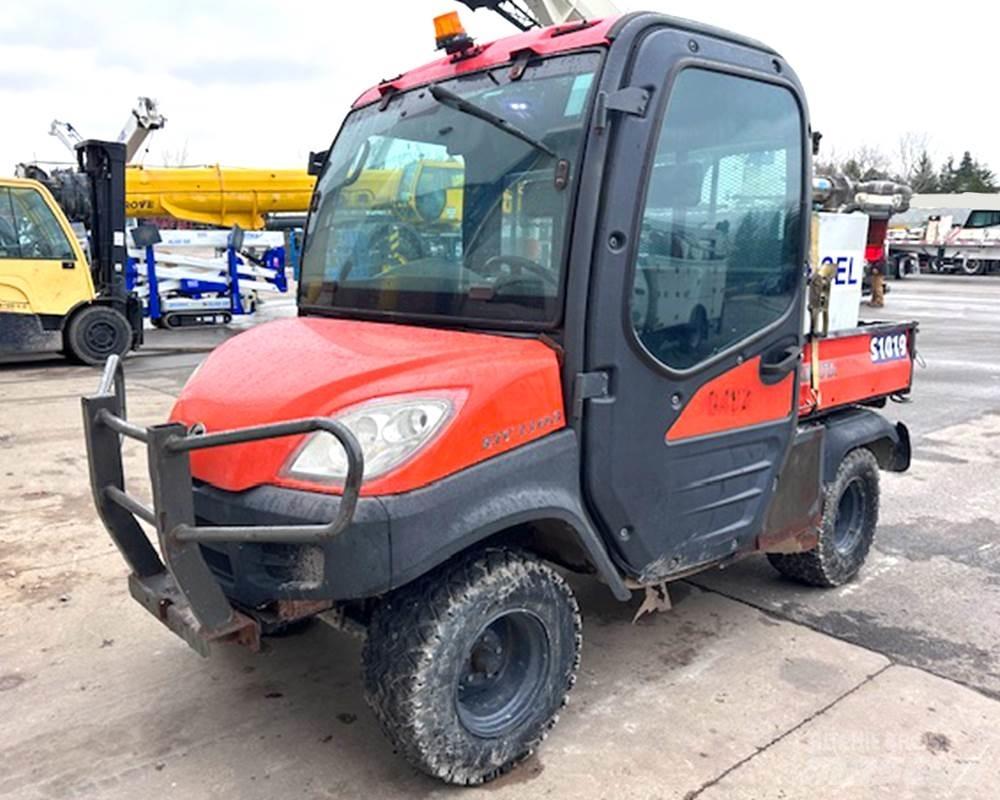 Kubota RTV1100 Druga dvigala/žerjavi