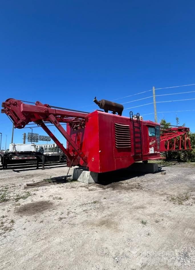 Manitowoc 4100W S2 Dvigala na gosenicah