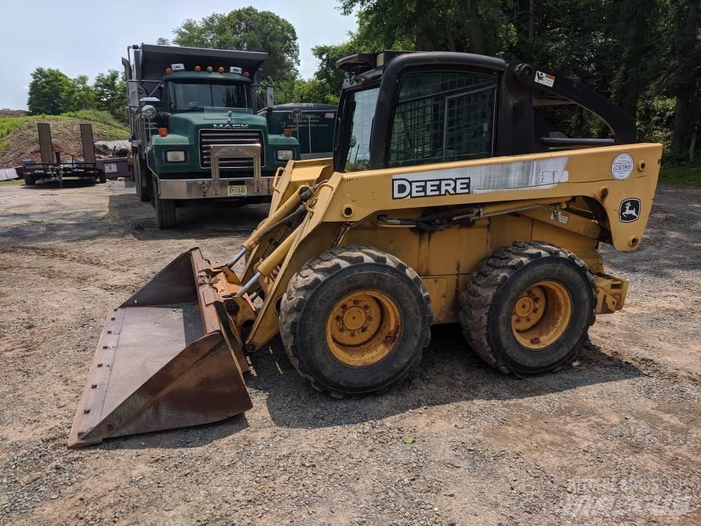 John Deere 328 Skid steer mini nakladalci