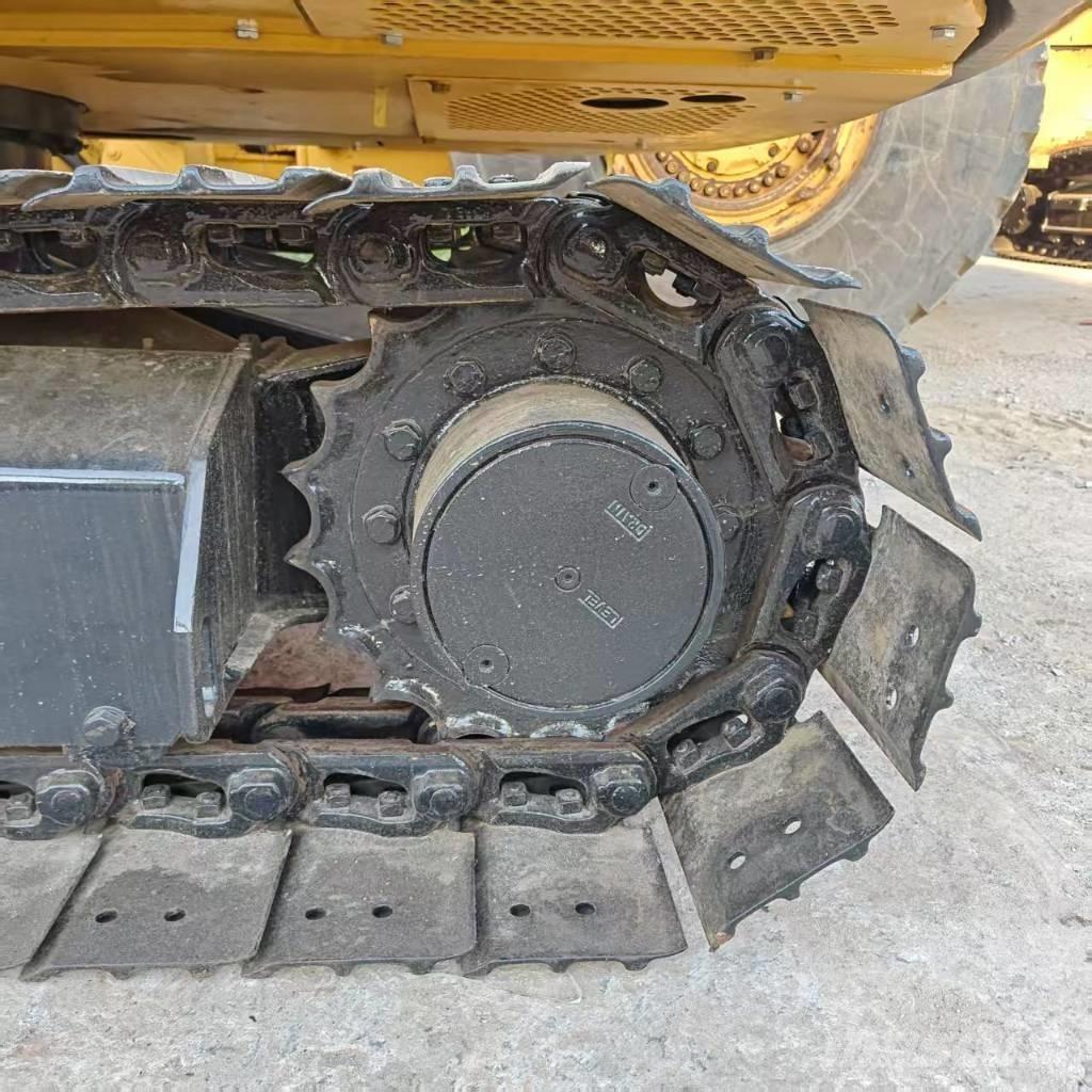 Komatsu PC 56 Mini bagri <7t