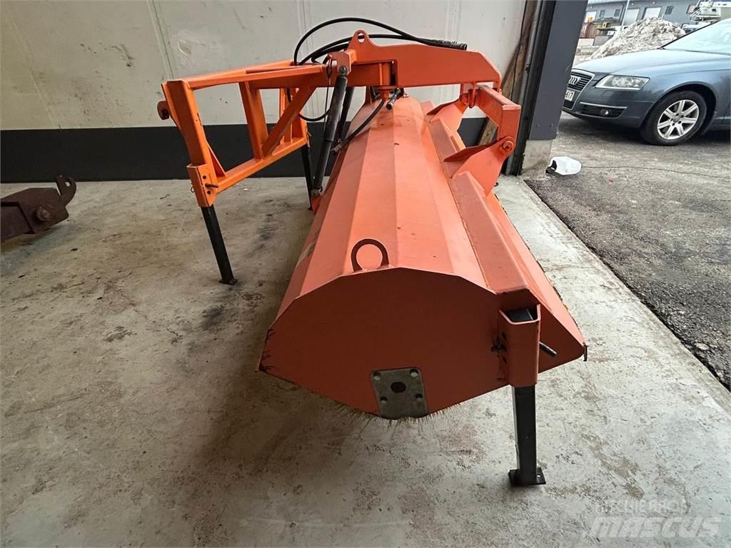FMG avoharja AH240 Metle