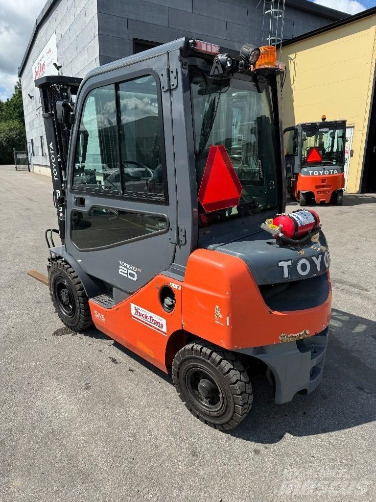 Toyota 06-8FD20F Dizelski viličarji