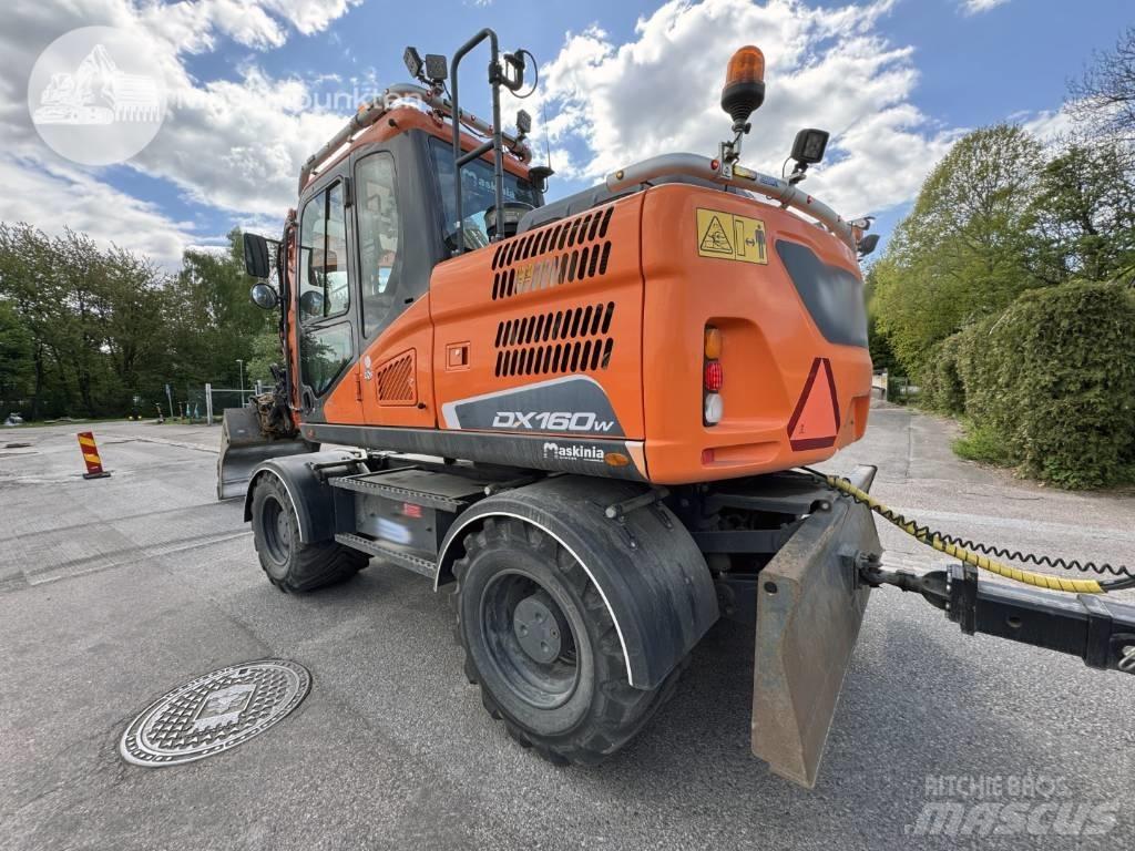 Doosan DX 160 W Bagri na kolesih