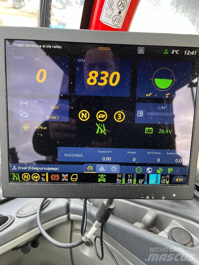 Komatsu 911.7 Harvesterji
