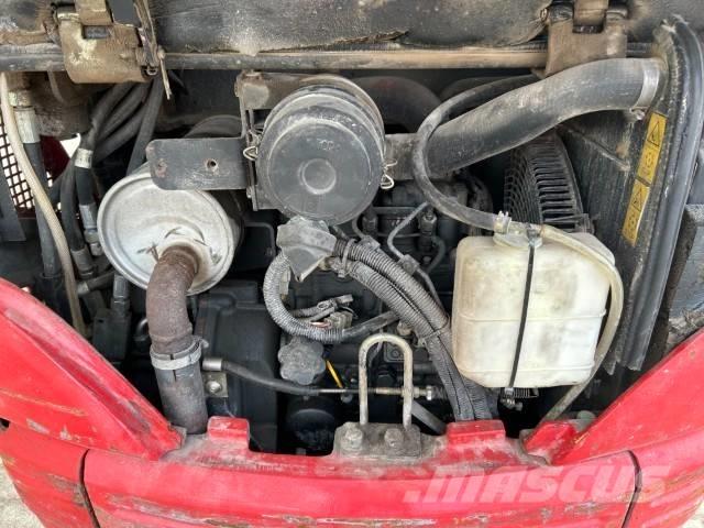 Airman AX 16-3 Bagri goseničarji