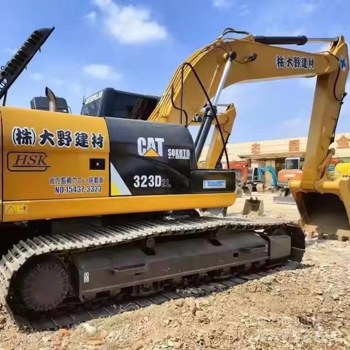 CAT CAT323D2L Bagri goseničarji