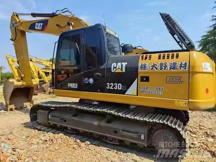 CAT CAT323D2L Bagri goseničarji