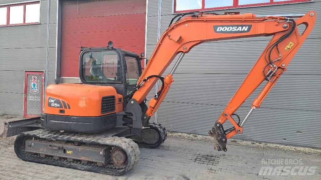 Doosan DX 85 R-3 Midi bagri 7t – 12t