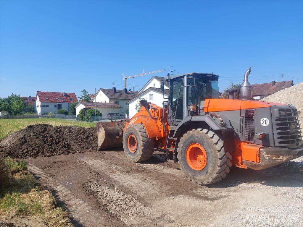 Hitachi ZW 220 Kolesni nakladalci