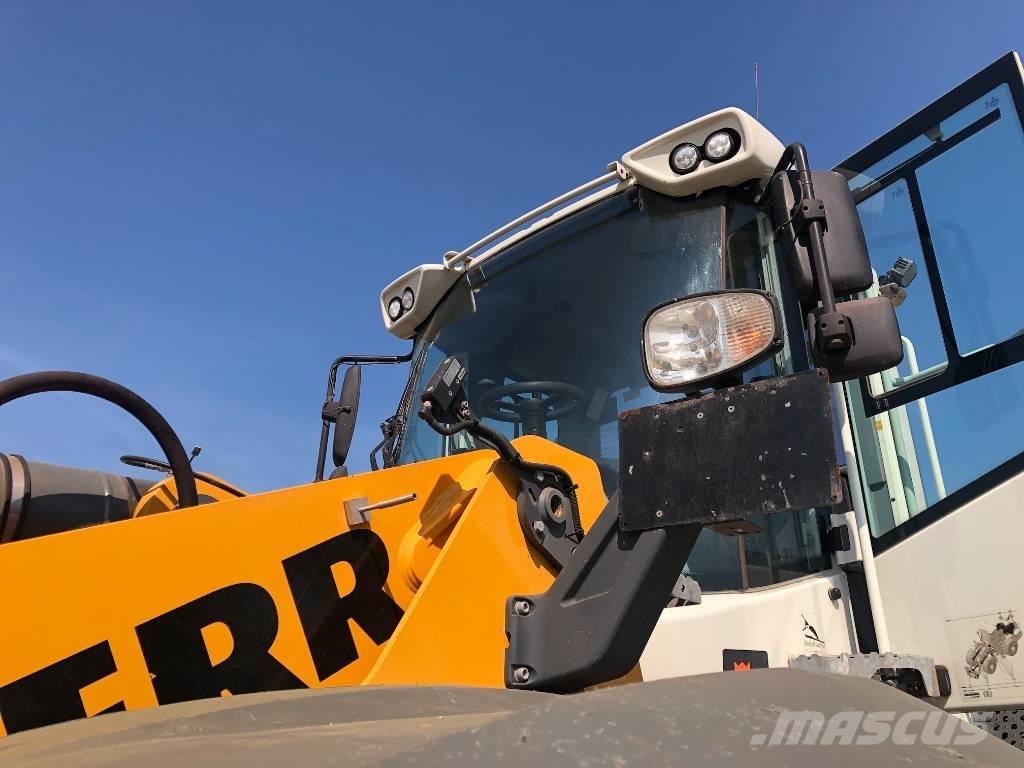 Liebherr L 566 Kolesni nakladalci