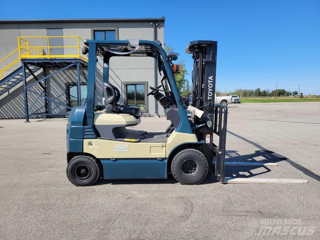 Toyota 8 FB 25 Električni viličarji