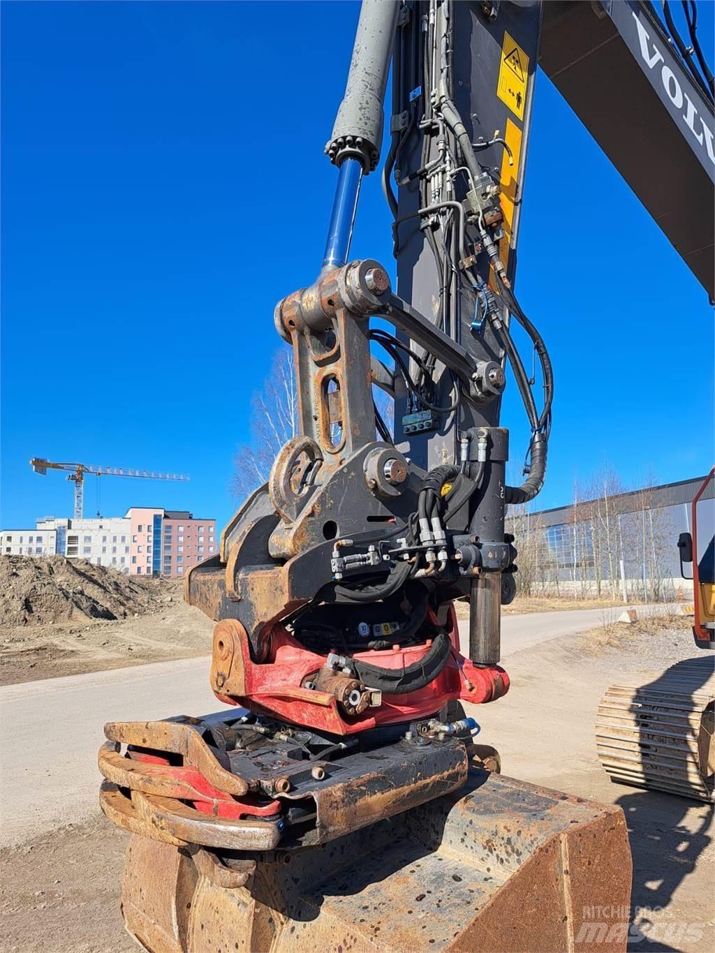 Volvo EC220EL Bagri goseničarji
