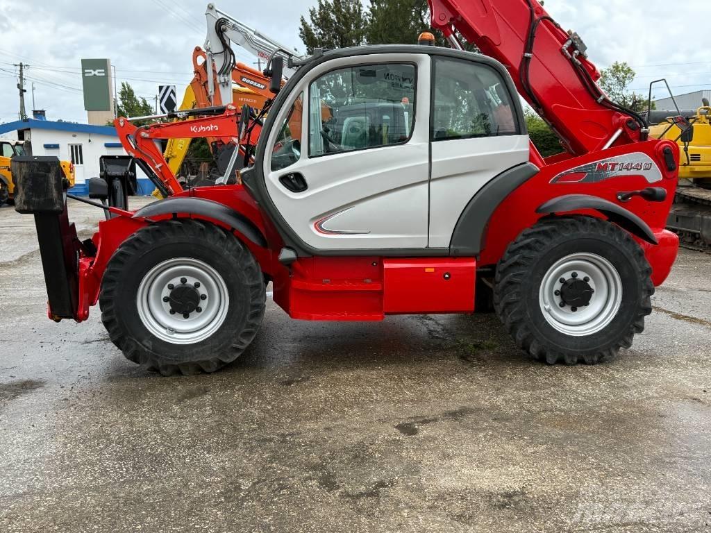 Manitou MT 1440 Teleskopski viličarji
