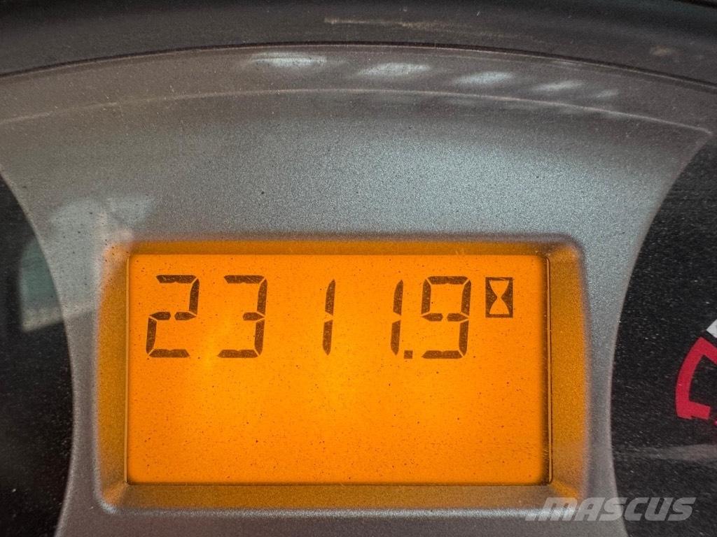 Bobcat S100 Skid steer mini nakladalci