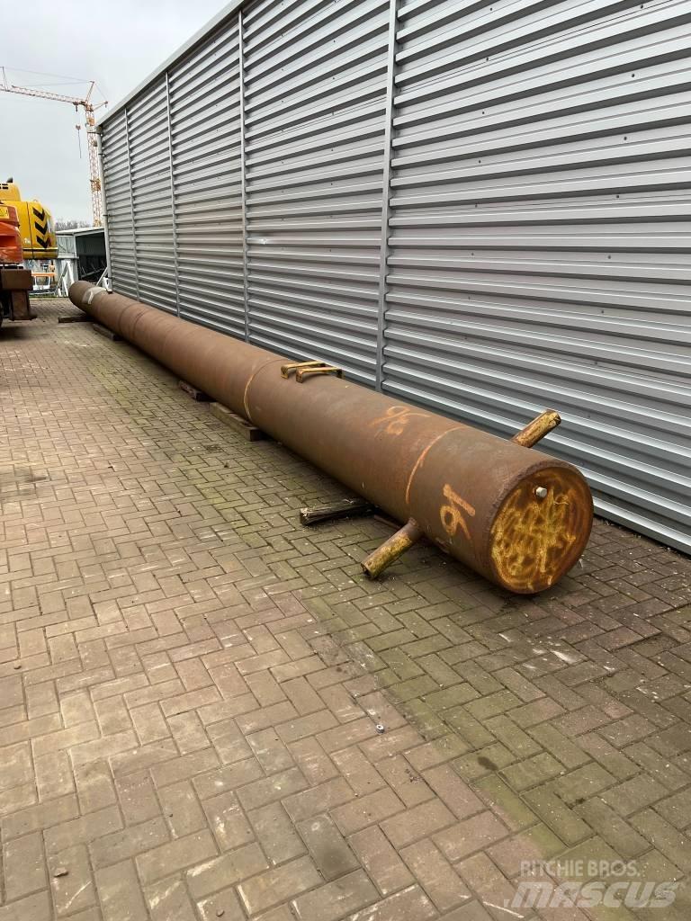  Spud leg 15 meter Plavajoči bagerji