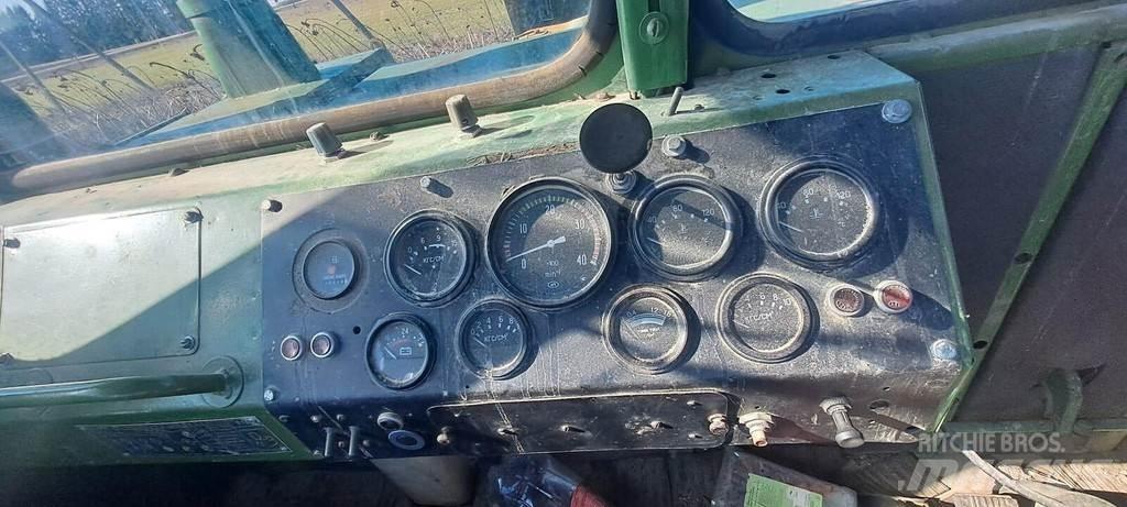 Kirovets K701 Traktorji