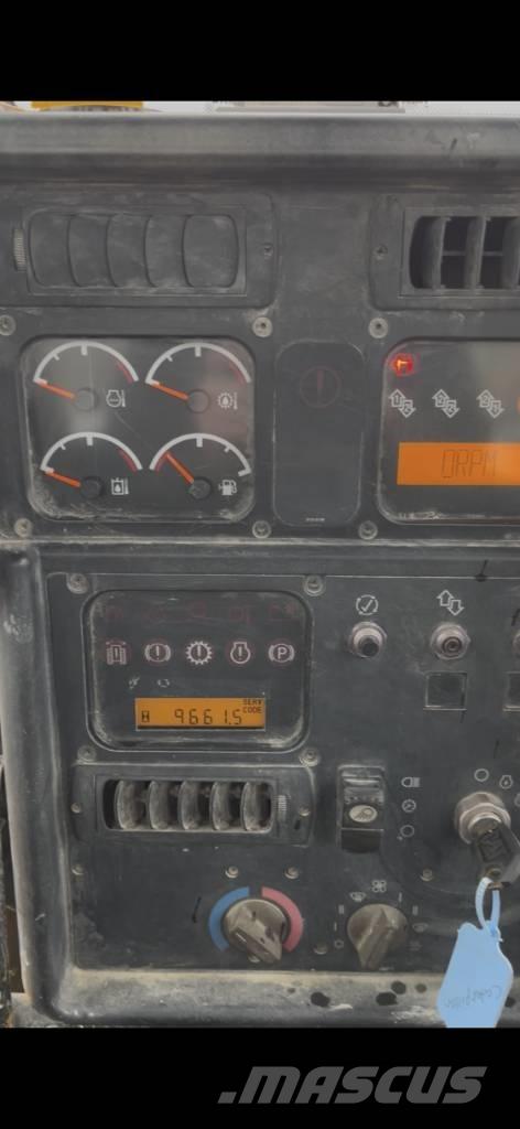 CAT D 5 N LGP Buldožerji goseničarji