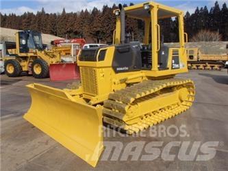 Komatsu D31PX-21 Buldožerji goseničarji