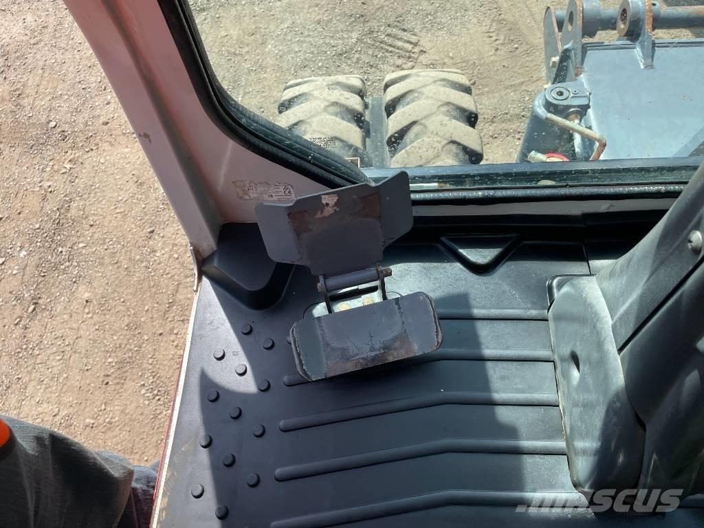 Takeuchi TB 295 W Bagri na kolesih