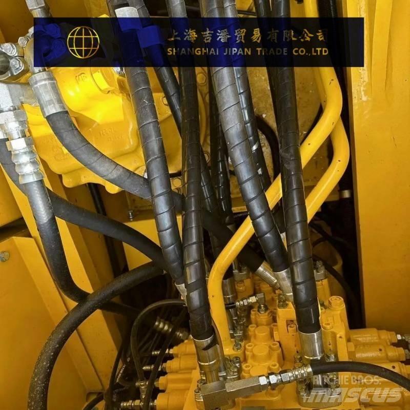 Komatsu PC 220 Bagri goseničarji