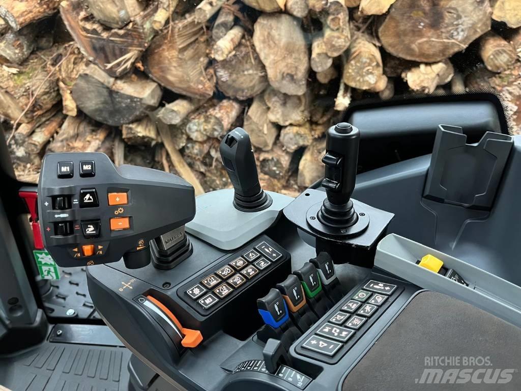 Valtra T 255 Versu Traktorji