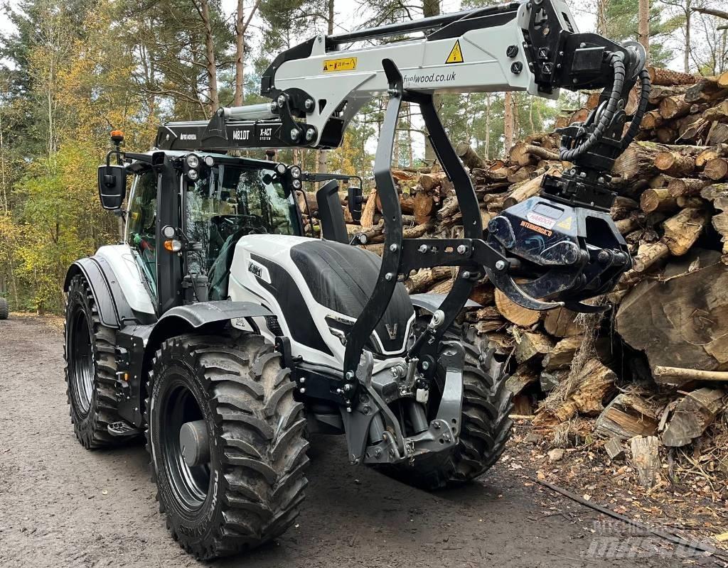 Valtra T 255 Versu Traktorji