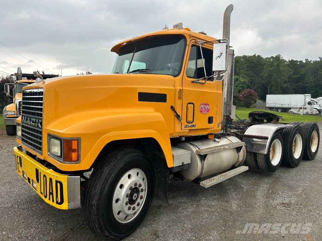 Mack CH 613 Vlačilci