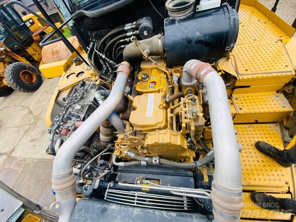 CAT 745 Zglobni demperji