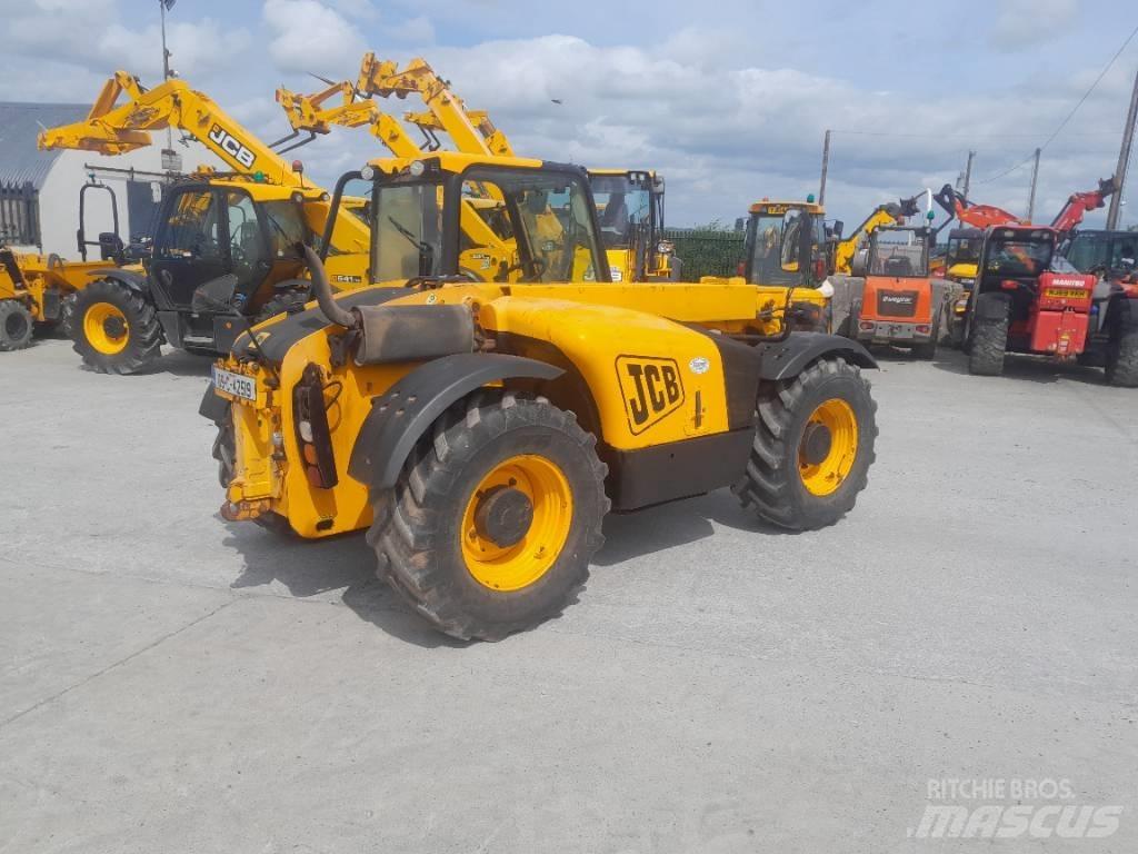 JCB 526-56 Kmetijski teleskopski nakladalci
