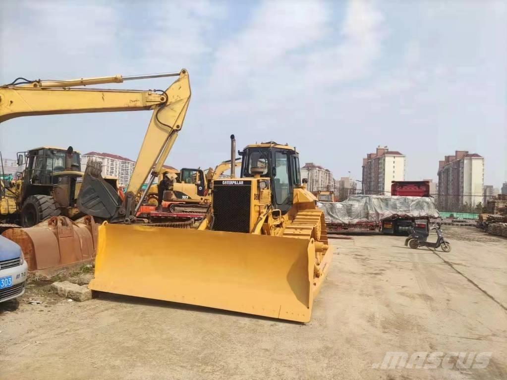 CAT D 6 M Buldožerji goseničarji
