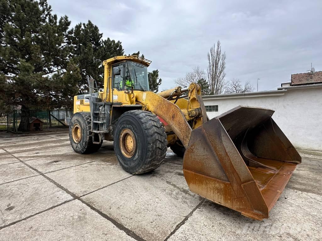 Komatsu WA500-3 Kolesni nakladalci